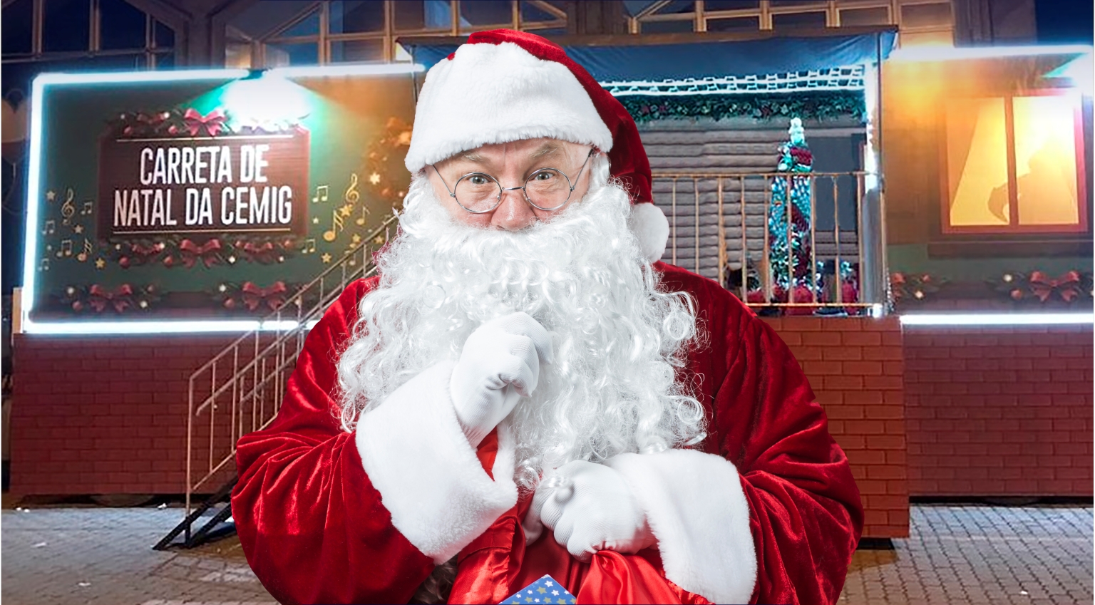 Prefeitura Municipal de Itapecerica - MG - Fotos com o Papai Noel tiradas  na Carreta de Natal da Cemig no dia 14 de dezembro de 2018
