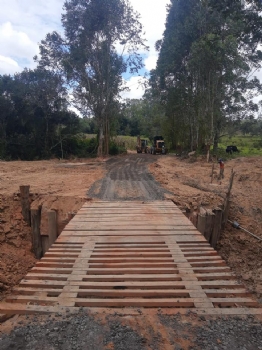 Ponte destruída pelas chuvas na comunidade rural de Capivara é recuperada