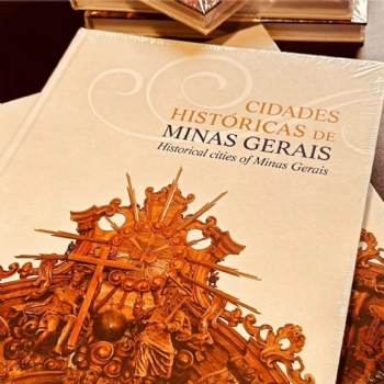 Livro "Cidades históricas de Minas Gerais" é lançado em Itapecerica