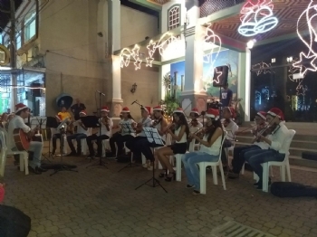 Natal Iluminado encerra sua programação cultural com apresentação musical
