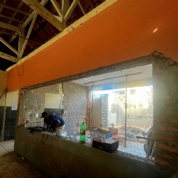 Obras de construção de nova cantina da Escola Municipal Cônego Cesário estão em andamento