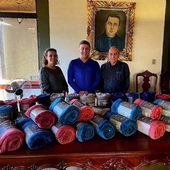 Prefeitura irá entregar cobertores a famílias atendidas pela Assistência Social