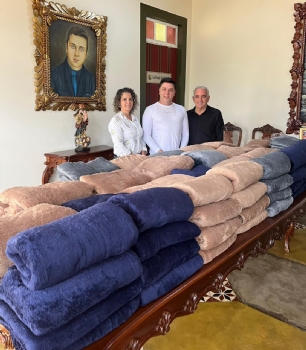 Cobertores serão doados às famílias atendidas pelo CRAS e CREAS