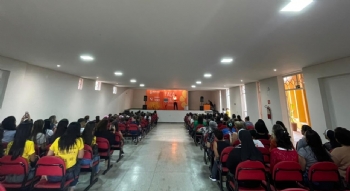 Prefeitura de Itapecerica promove campanha "Faça Bonito" com palestra lúdica para conscientizar crianças e adolescentes